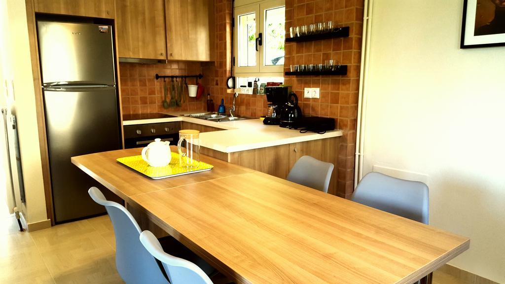 Home Skouloudi Dhramia Luaran gambar
