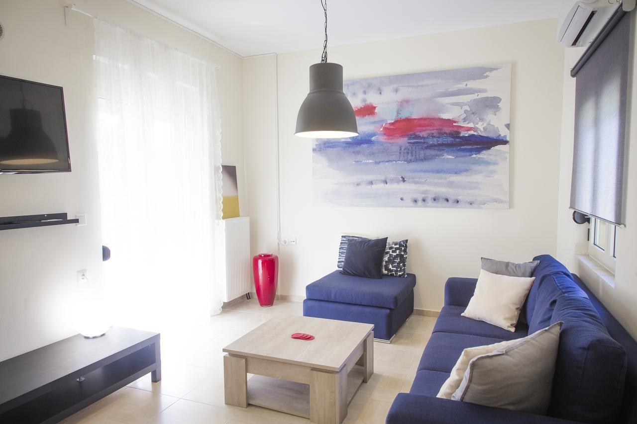 Home Skouloudi Dhramia Luaran gambar